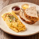 Foto de Omelette con tostada y café