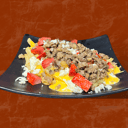 Foto de Papas con carne asada y salchicha para asar