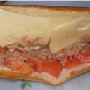 Foto de BOCADILLO DE ATUN Y QUESO