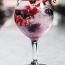 Foto de gin tonic frutos del bosque 