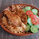 Foto de Milanesa de pollo con ensalada fresca y arroz 