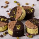 Foto de (49876) Alfajor de pistacho pack x 8 unidades
