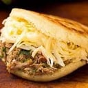 Foto de Pelúa (Shredded Beef and American or Cheddar Cheese)