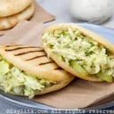 Foto de Reina Pepiada (Avocado, Shredded Chicken, Mayo , Onion, Pepper)