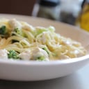 Foto de SPAGHETTI BLANCO CON POLLO (200g)