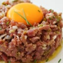 Foto de Steak tartar con huevo