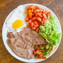 Foto de Churrasco con Guarnicion (aclarar guarnicion en comentarios)