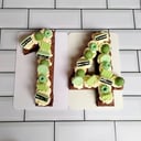 Foto de Torta numero/letra con base de brownie