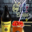 Foto de Cerveza con top de cerezas
