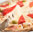 Foto de pizza jamón y morrones
