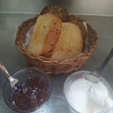 Foto de Canasta de tostadas con Queso y Dulce