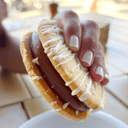 Foto de Alfajor de nuez con dulce de leche