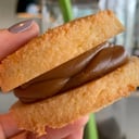 Foto de Alfajor de coco con dulce de leche (GF*)