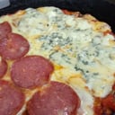Foto de Muzzarella con Calabresa
