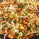 Foto de Arroz Oriental ( Pollo, cerdo, carne, salchicha raíces chinas)  