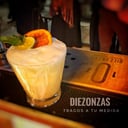 Foto de PEAR SOUR Vodka Lemoncello pera aquafaba syrup limón