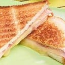 Foto de tostados jamón y queso 