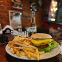 Foto de Hamburguesa Cangapol (Cheddar, Tomate y Lechuga)