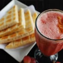 Foto de Licuado c/ Tostado de Jamón y Queso