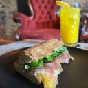 Foto de Ciabatta rellena de jamón crudo