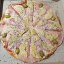 Foto de Pizza de JAMÓN y ANANÁ 