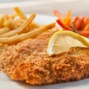 Foto de Milanesa con guarnición de fritas