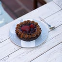 Foto de Marquisse de chocolate y frutos rojos