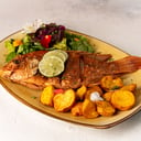 Foto de MOJARRA  FRITA CON VEGETALES. 