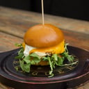 Foto de TRIPLE CHEESE BURGER