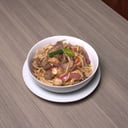 Foto de TALLARIN SALTADO DE CARNE & POLLO