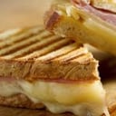 Foto de JAMÓN DE YORK Y QUESO