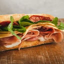 Foto de Crudo y Cabra