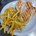 Foto de Pollo grille + bebida + guarnicion + postre o cafe