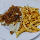Foto de Milanesa de pollo fugazzeta + bebida + guarnicion + postre o cafe