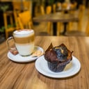 Foto de Café con Leche + 1 Muffins (cód 3242)