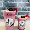 Foto de Malteada Frutos Rojos (Fresas, Moras, y Blueberry).