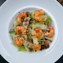 Foto de Caesar Salad con langostinos