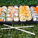 Foto de BANDEJA 45 PIEZAS+ BEBIDA