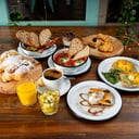 Foto de Brunch Suculento para DOS (FOTO REFERENCIAL)