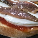 Foto de Queso Fresco Con Anchoas