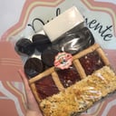 Foto de Bandeja matera con alfajores de chocolate 