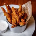 Foto de LAGRIMAS DE POLLO 3 PIMIENTAS CON SALSA DE MIEL Y MOSTAZA