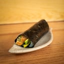 Foto de Hand Roll Enoki Crispy Salmon