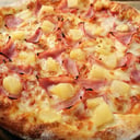 Foto de Slice sheet pan pizza hawaiana