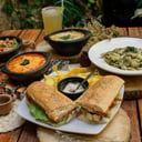 Foto de Sandwich y Crema de Tomate (Martes y Jueves)