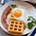 Foto de Wafle, huevos y tocineta