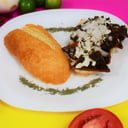 Foto de Torta de Chilaquiles de Mole Oaxaqueño