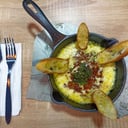 Foto de Fundido de queso siete cueros y chorizo