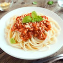 Foto de Tallarines (𝐕𝐚𝐥𝐨𝐫 𝐛𝐮𝐟𝐟𝐞𝐭 𝐞𝐜𝐨𝐧ó𝐦𝐢𝐜𝐨!)