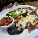 Foto de HUARACHE CON ASADA AL GRATIN